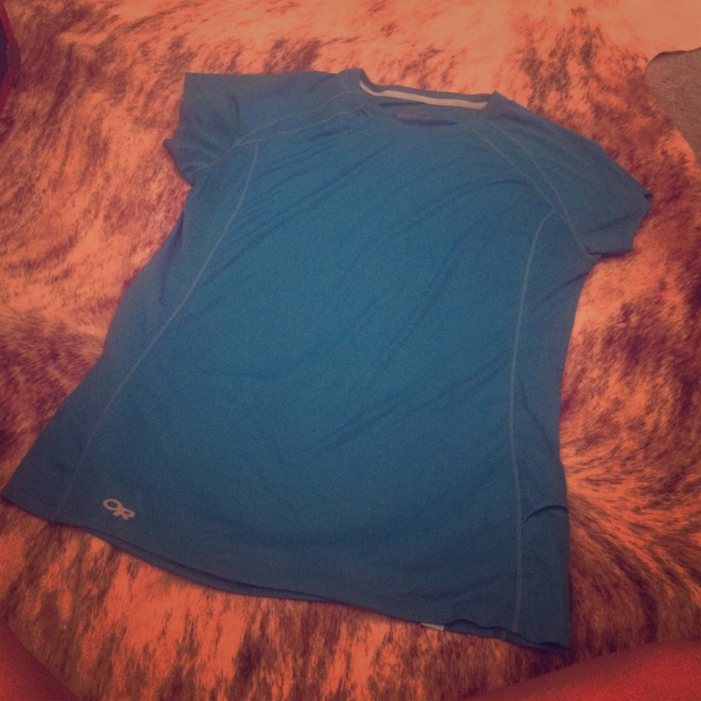 COPY - Outdoor research running top